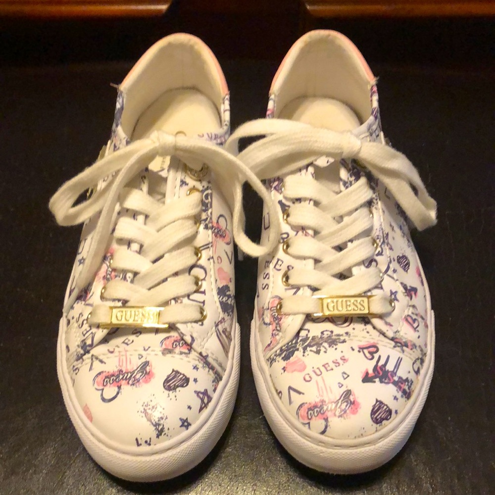 Guess sneakers, size 7.5
